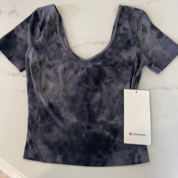 NWT ⭐️ SZ 2 BLACK ALIGN LULULEMON TIEDYE CROP TOP YOGA TWEEN HTF COLOR NEW - Picture 2 of 12